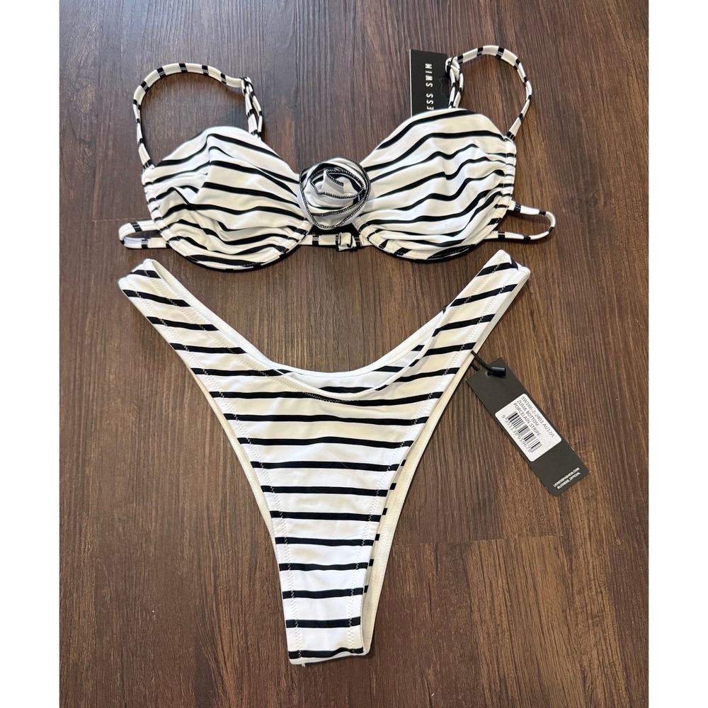 Lioness Women's Swim Porcelain Stripe Rosette Bikini Set Zuma Bottoms Sz L NWT - Picture 2 of 11